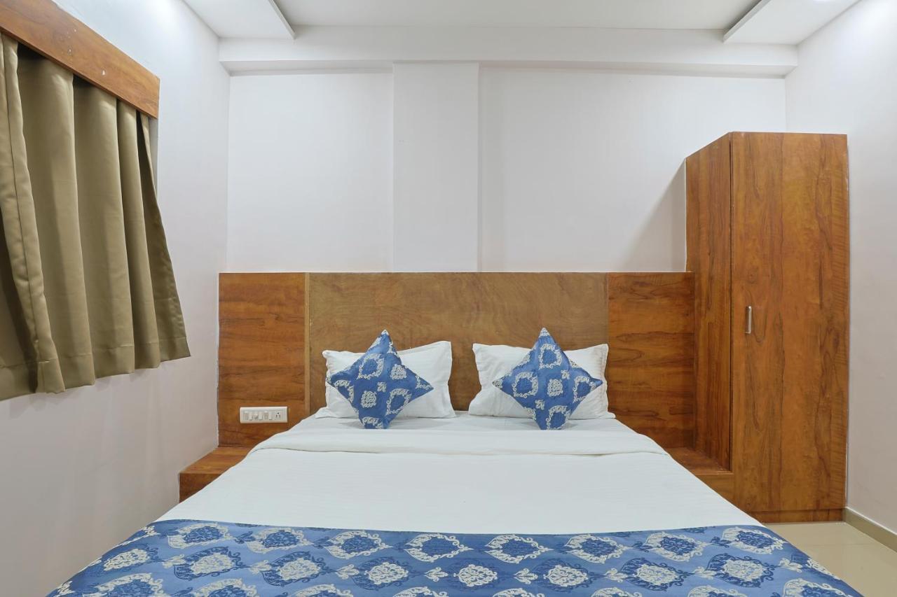 Hotel Monville Group Vadodara Zewnętrze zdjęcie