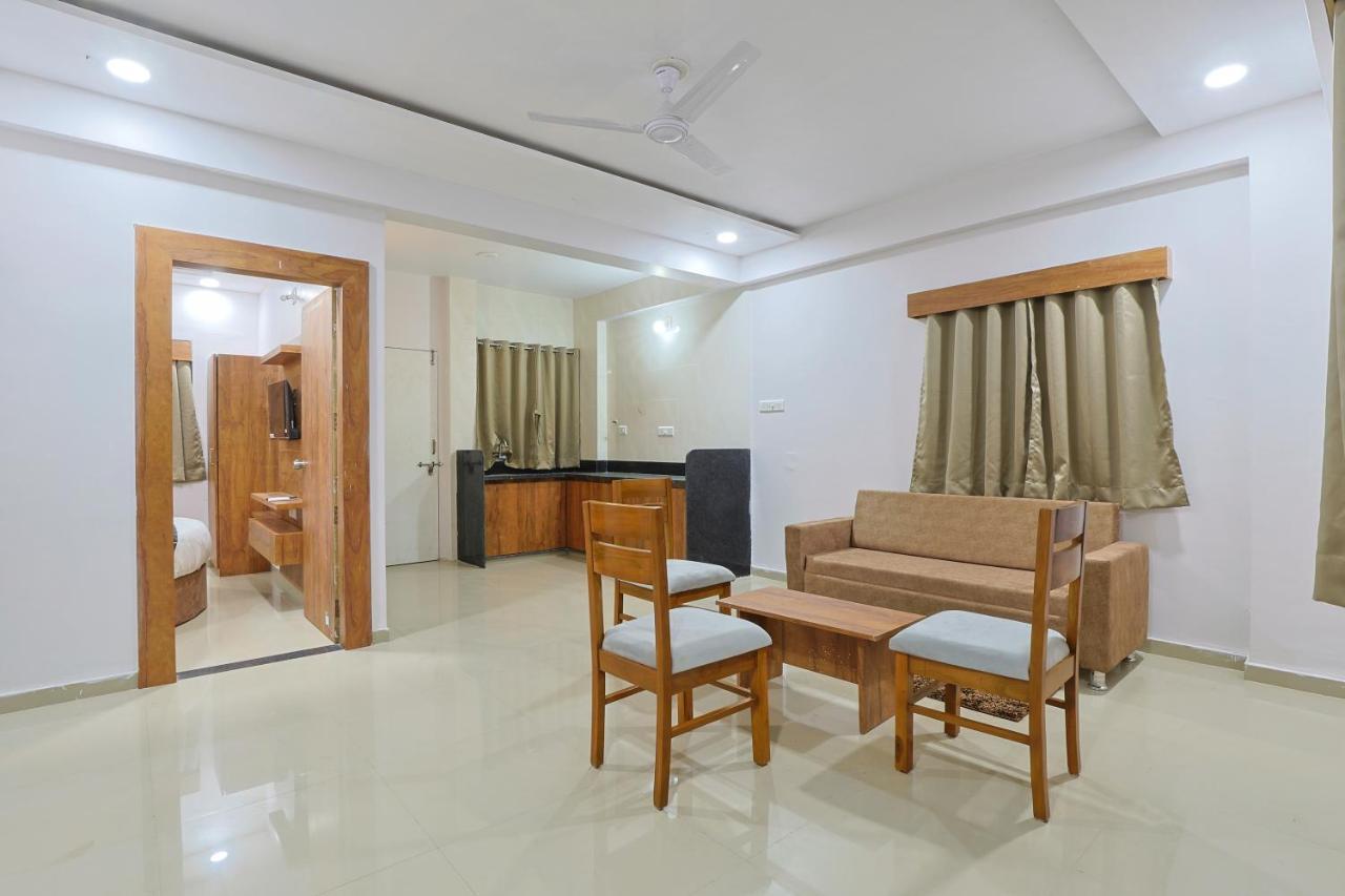 Hotel Monville Group Vadodara Zewnętrze zdjęcie